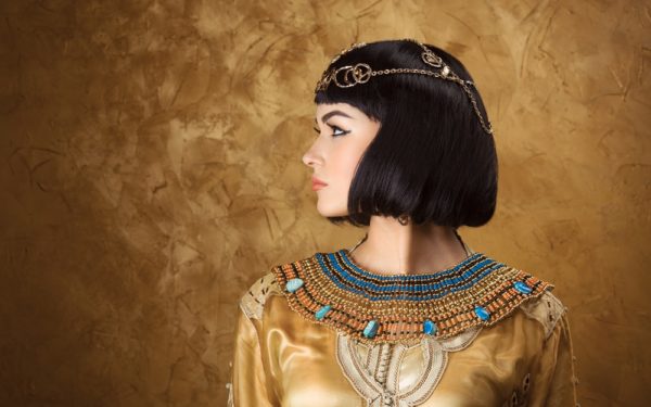 Why did Cleopatra top Wikipedia's most searched pages in 2022?