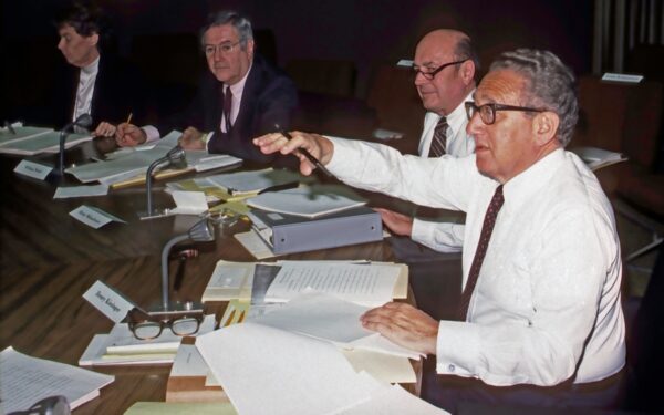 Washington DC, USA, January 6, 1983 Former Secretary of State Henry Kissinger, chairman of President Reagan's Bipartisan Commission on Central America, presides over a meeting at the State Department