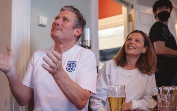 Keir Starmer watches the England Game at the pub (via Labour party)