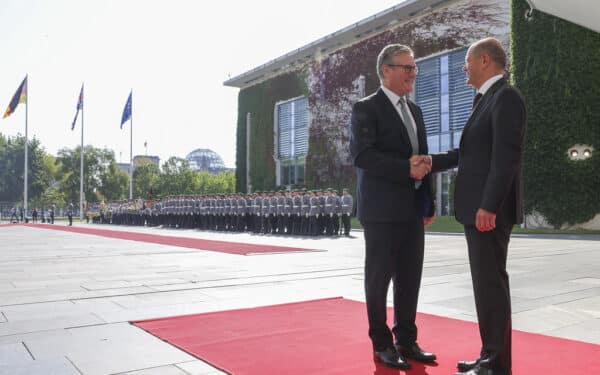 Prime Minister Keir Starmer meets German Chancellor Olaf Scholz - Britain and Germany strengthen defence