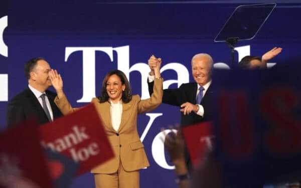 Kamala Harris (via Alamy)