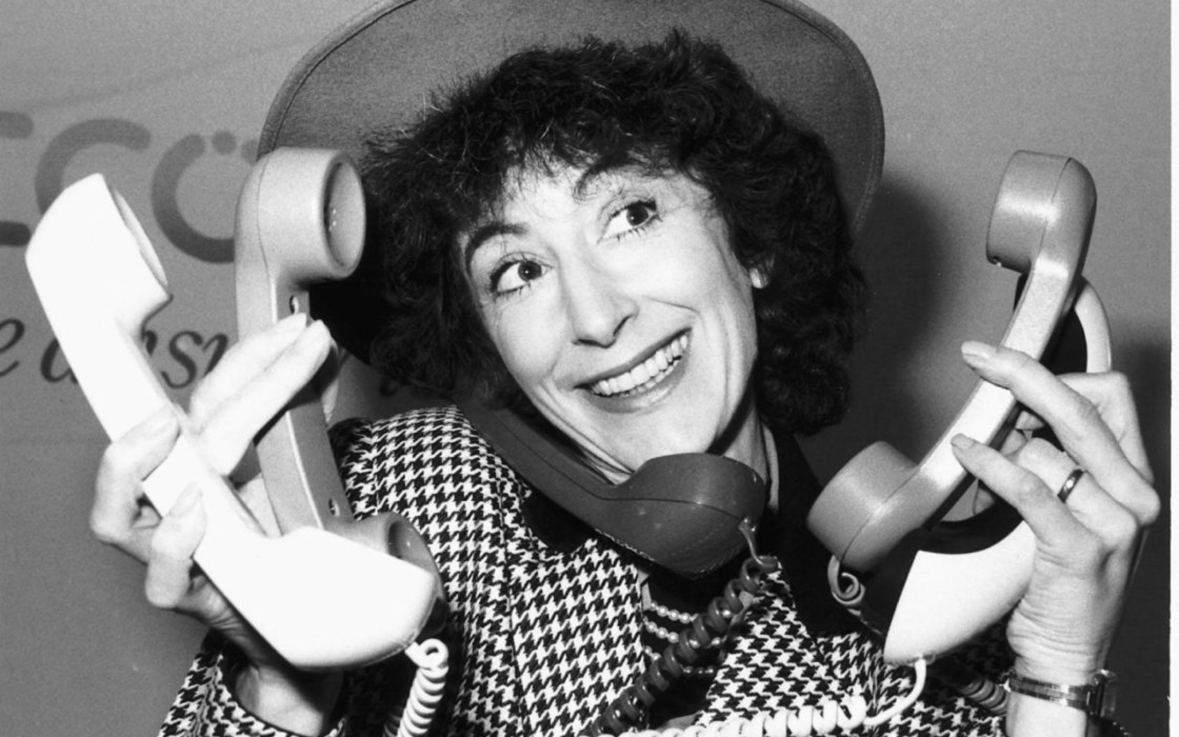 Maureen Lipman Actress on the telephone