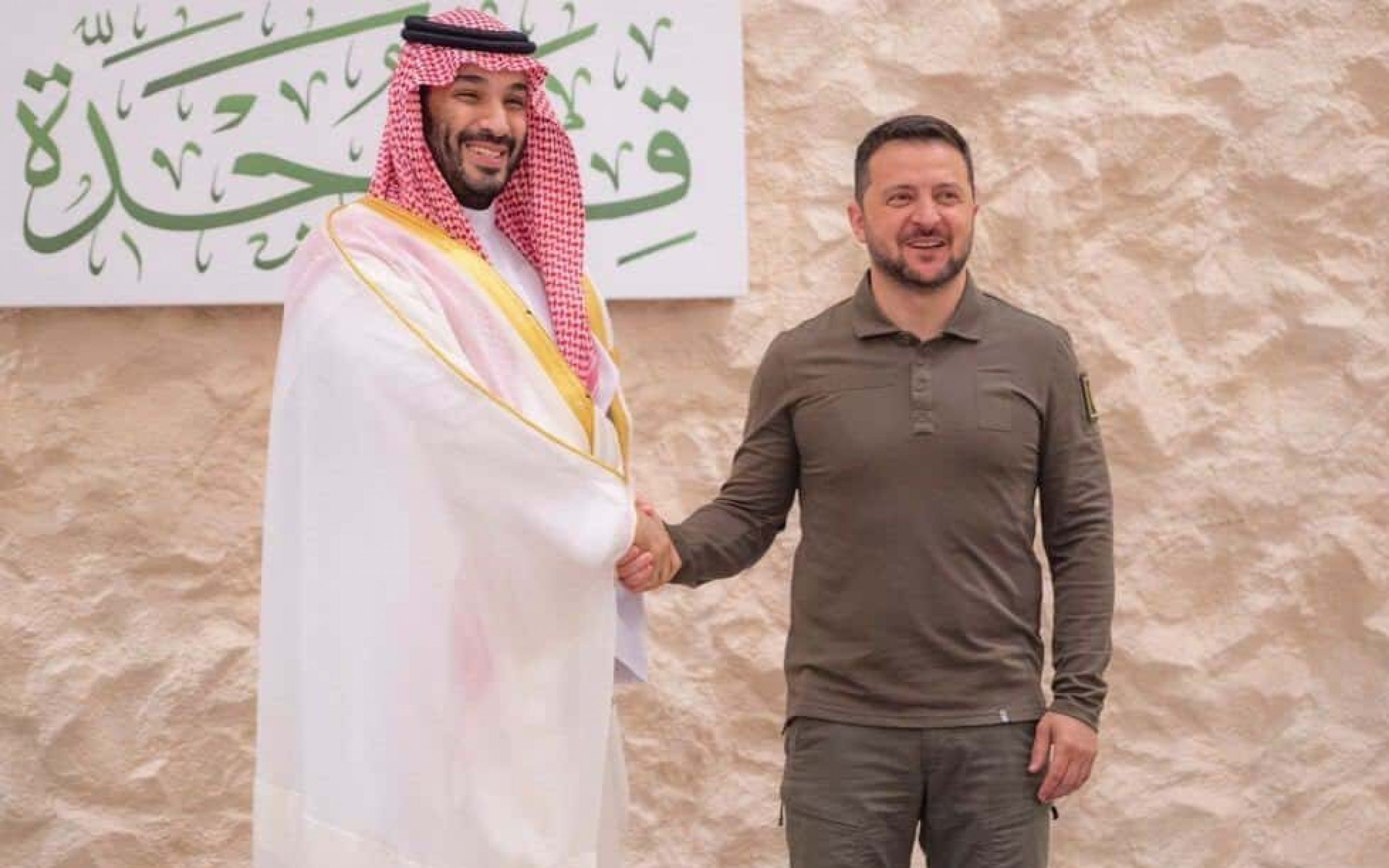 Saudi Crown Prince Mohammed bin Salman and President of Ukraine Volodymyr Zelensky in Jeddah, Saudi Arabia in May 2023 (via Ukrainian President's office)